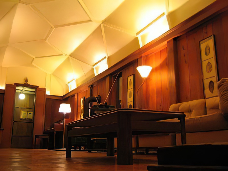 The living room of studio 2004.